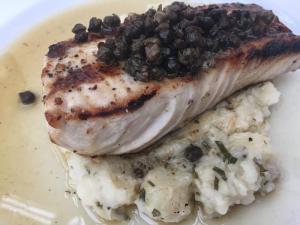 a169dd17ad990db3692a4d2ffa39ac18-large