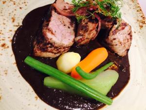 df4b4ac6b5888504ba6b7497314c0b83-large