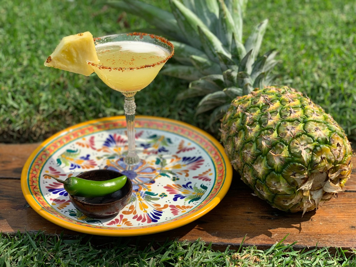 Coctél Pica Piña Smokey – Guía para comer, beber y vivir deliciosamente